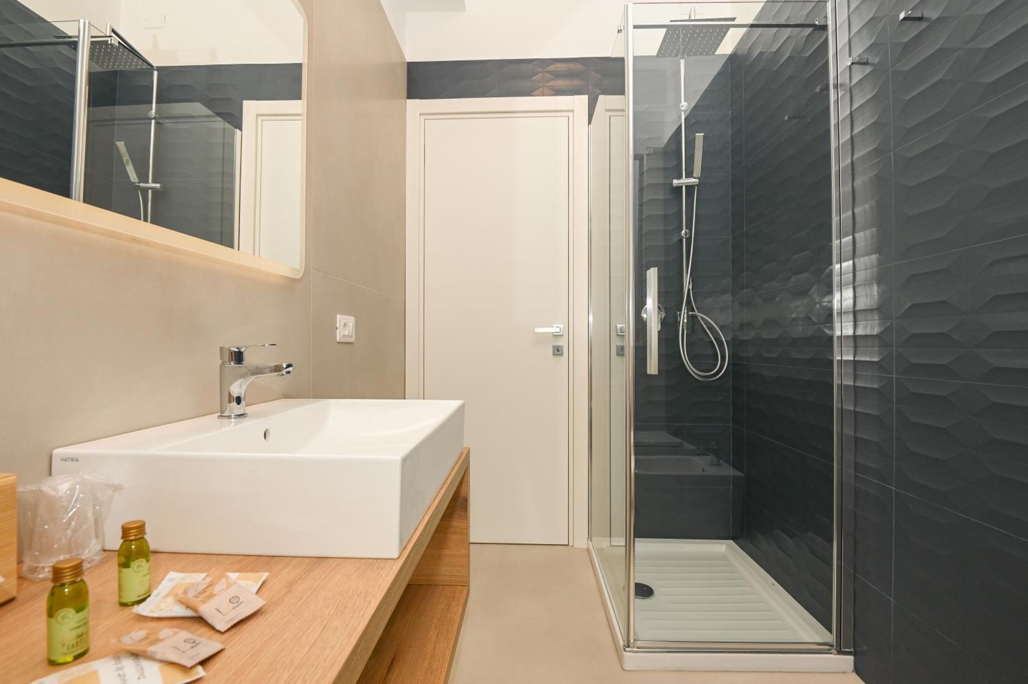 Agora Vieste Rooms & Apartments ภายนอก รูปภาพ