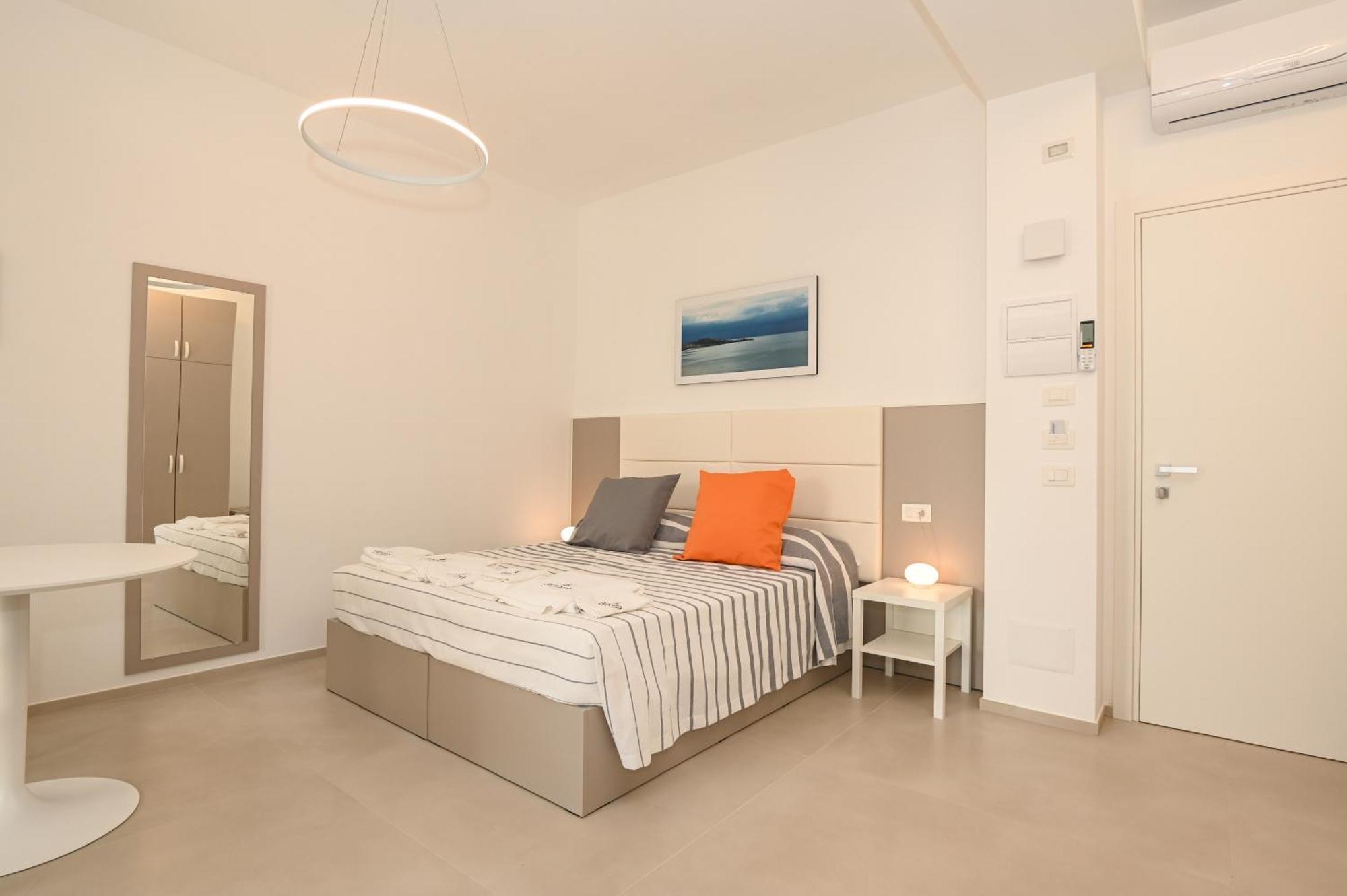 Agora Vieste Rooms & Apartments ภายนอก รูปภาพ